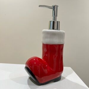 ❤️New! Santa Boot Soap Dispenser❤️